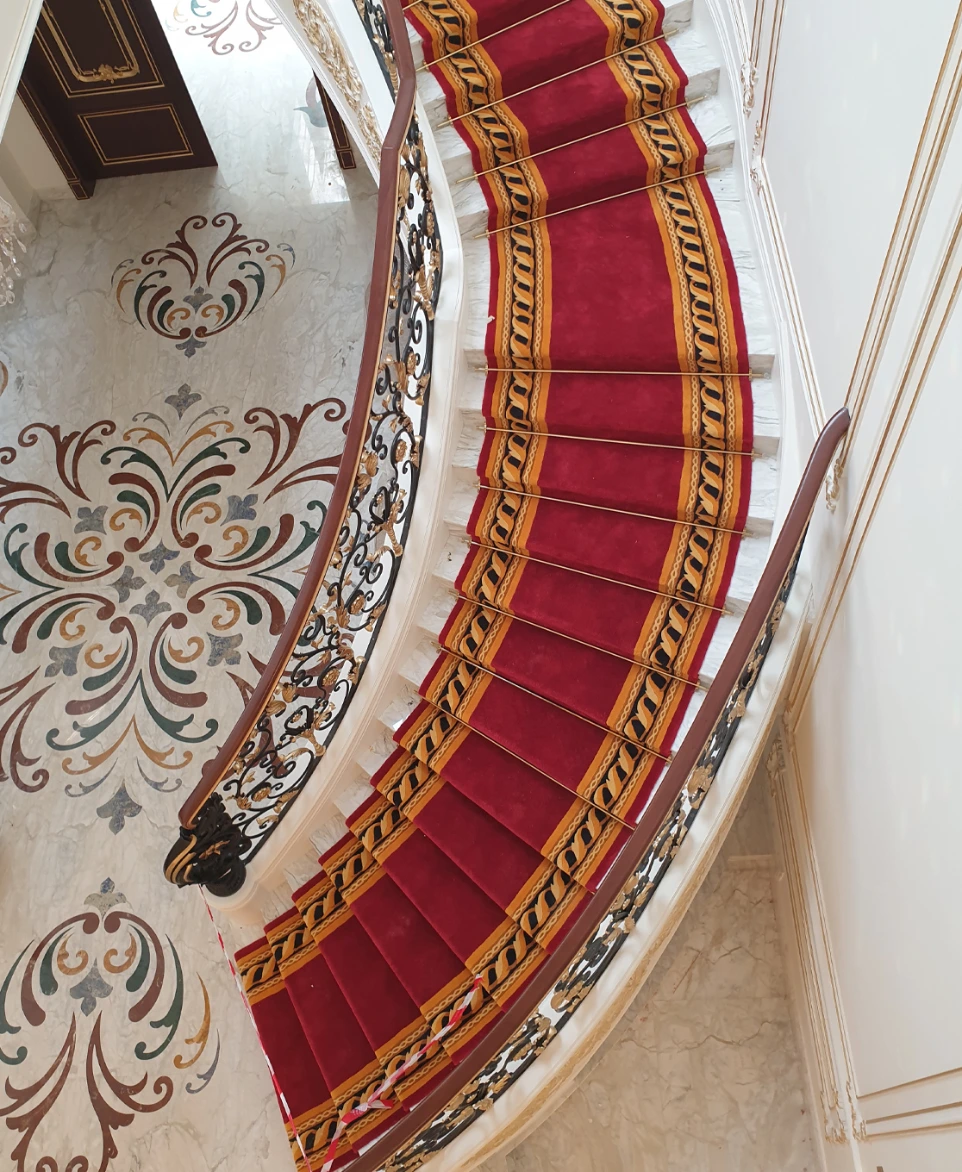 Detail of handcrafted luxury rug - Alfombra Carpets