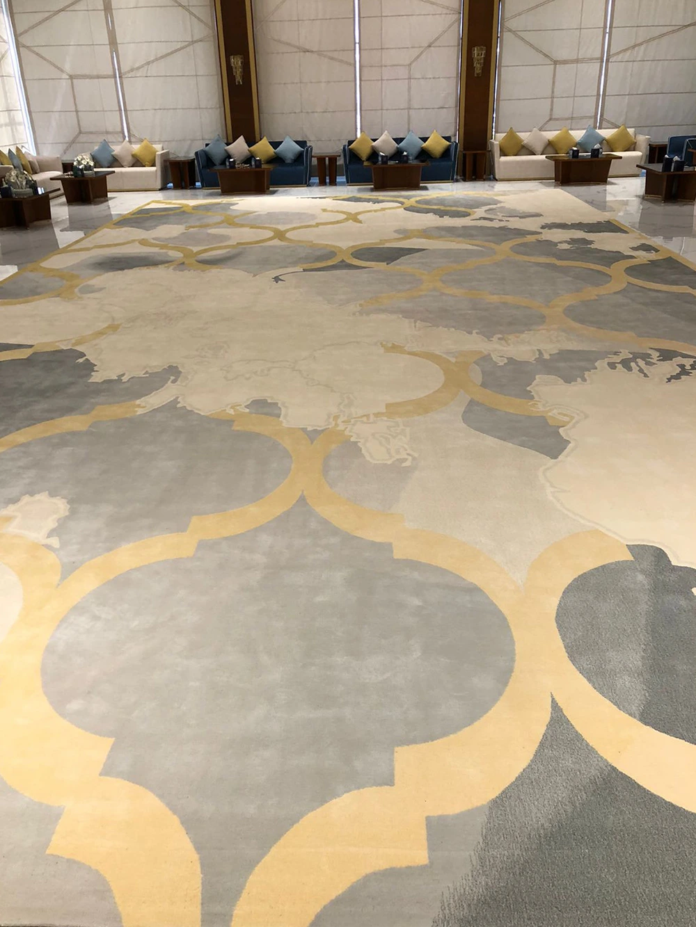 Gradation color carpet with free-hand carving in bamboo silk