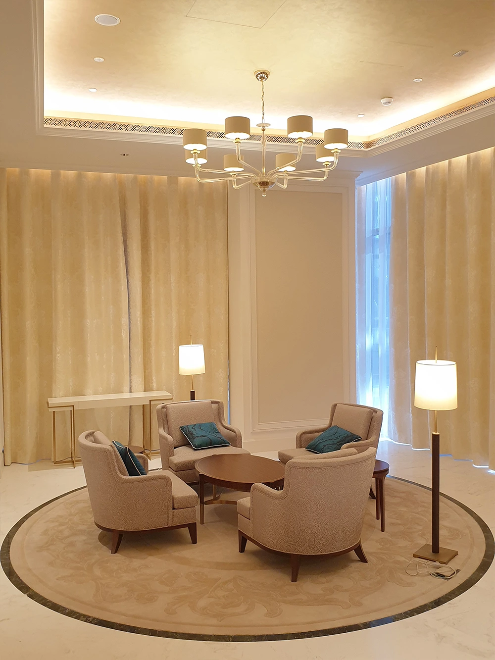 Two pile heights custom rug in New Zealand wool